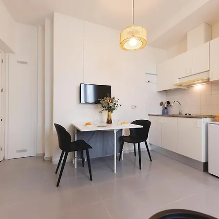 Bravissimo Fellini Apartamento